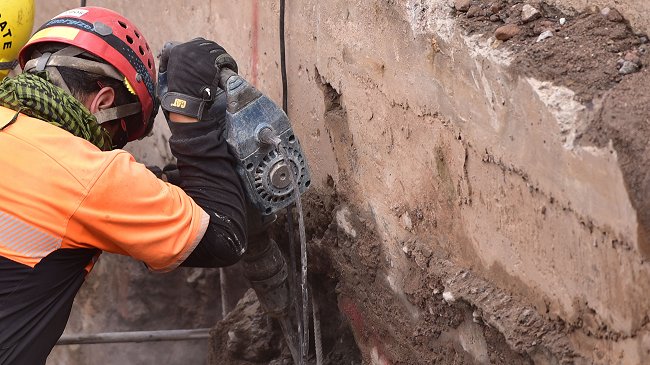 Hallan cementerio indígena más grande de Chile durante trabajos de Línea 6