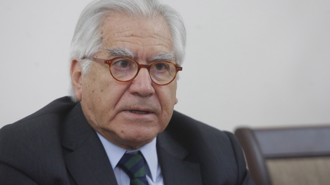 Ministro del Interior enfrenta interpelación por políticas migratorias