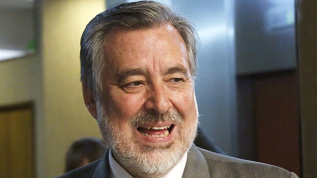 Fiscalía desmiente a Guillier: Niega que casos de connotación impliquen el pago de bonos