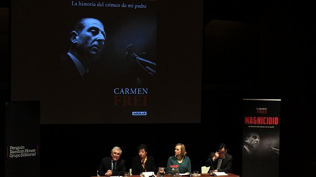 Carmen Frei lanzó el libro 