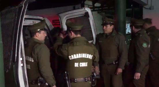 Carabineros detuvo a tres personas tras intento de robo a farmacia en San Miguel