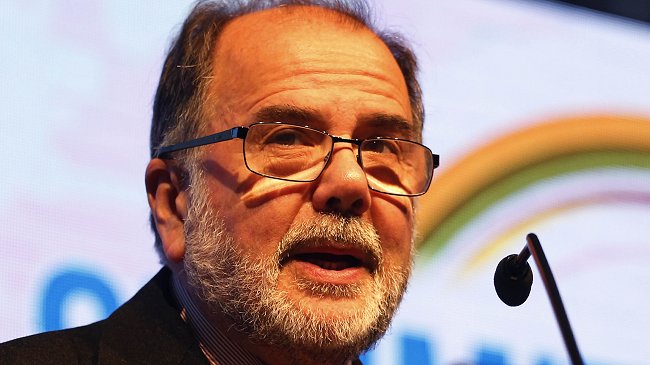 Gobierno negó que la ley que fortalece el Sernac se haya ido al congelador