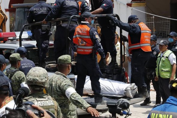 Fotos Continúan labores de rescate tras terremoto en ...