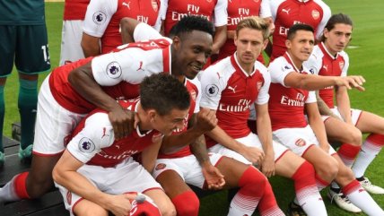 Arsenal y Alexis Sánchez se tomaron la fotografía oficial de la temporada 2017-2018