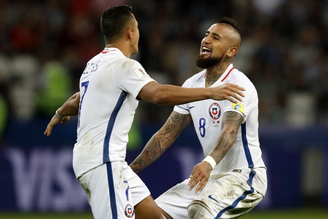 Alexis y Vidal, nominados al 11 ideal de la FIFA