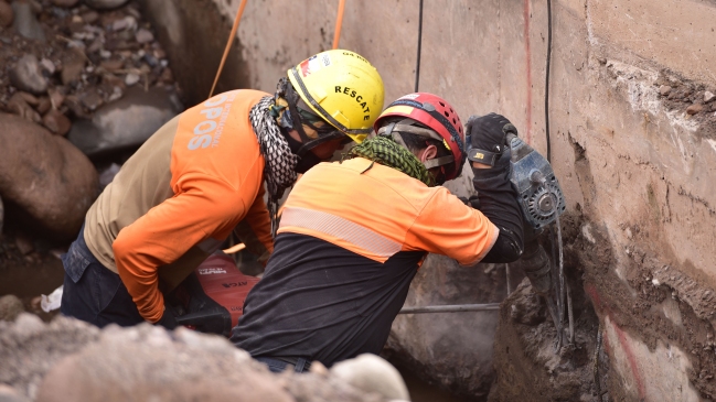 Voluntarios de Topos Chile viajan a México para labores de búsqueda y rescate