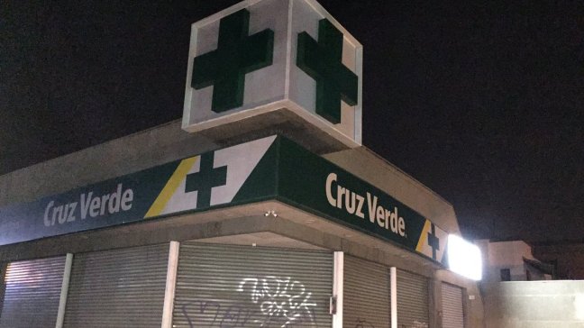 Carabineros indaga robo a farmacia en Ñuñoa