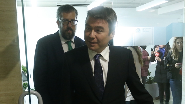 Ministro de Medio Ambiente detalló multas y sanciones del proyecto para prohibir bolsas plásticas