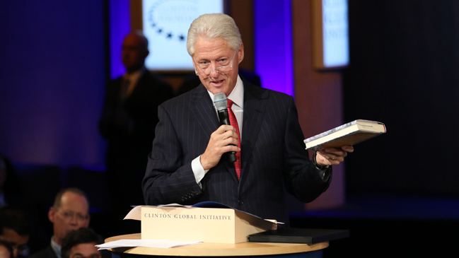 Novela de Bill Clinton y James Patterson será transformada en una serie