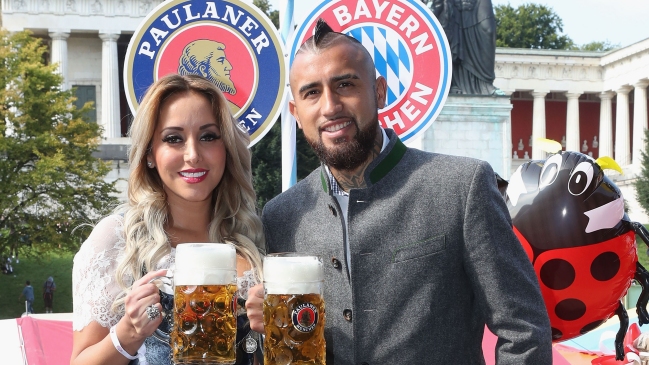 Arturo Vidal respondió con dureza a medio nacional por nota sobre el Oktoberfest