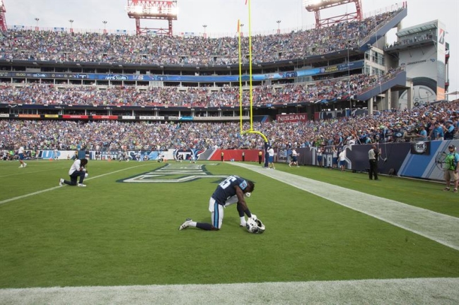 Trump sigue con críticas a jugadores de la NFL: Es respeto a nuestra bandera