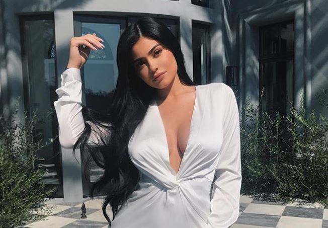 Representante de Caitlyn Jenner confirmó el embarazo de Kylie