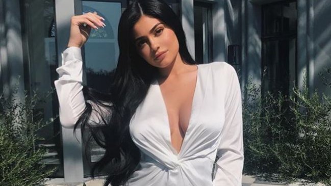 Representante de Caitlyn Jenner confirmó el embarazo de Kylie