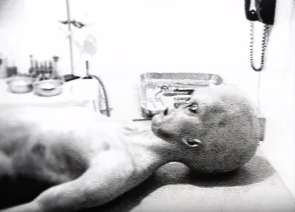 Revelan detalles de la falsa y famosa autopsia de un alien