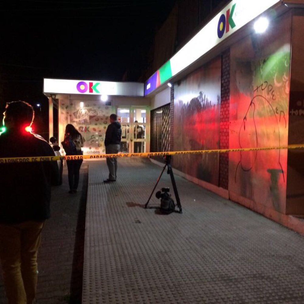Carabineros detuvo a cinco personas tras robo a OK Market en Las Condes