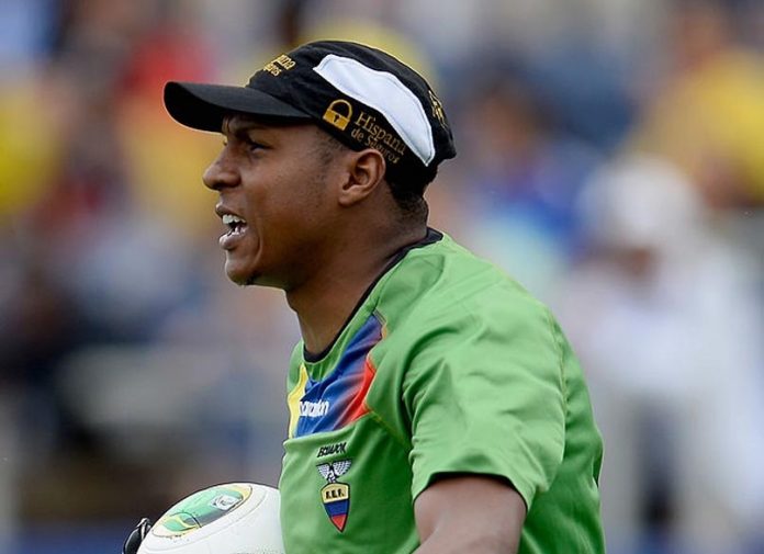 Arquero de Ecuador: Si estamos concentrados, podemos hacerle daño a Chile