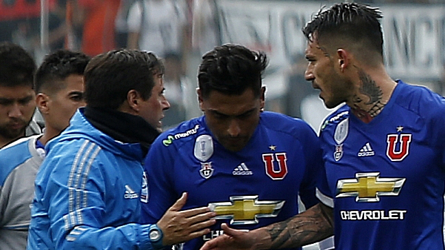 Gonzalo Jara: Por los goles de Pinilla estamos todavía peleando el campeonato