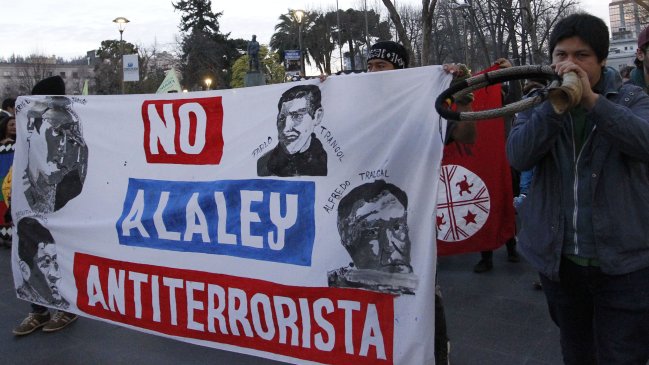 Manifestaciones en Tirúa tras detención de estudiantes en protesta