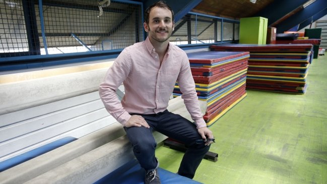 Tomás González divide sus labores como gimnasta y presidente de la Federación