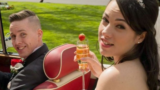 Marido subió una foto de su matrimonio a Facebook y asesinó a su esposa