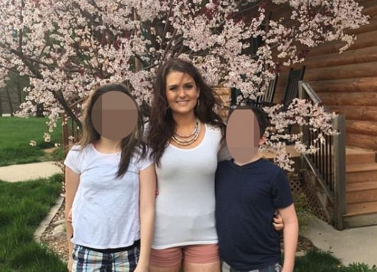 Arrestan a mamá que dejó botados a sus cuatro hijos y se fue de viaje