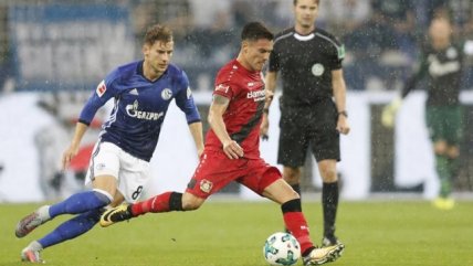 Aránguiz jugó un tiempo en la igualdad de Bayer Leverkusen ante Schalke 04