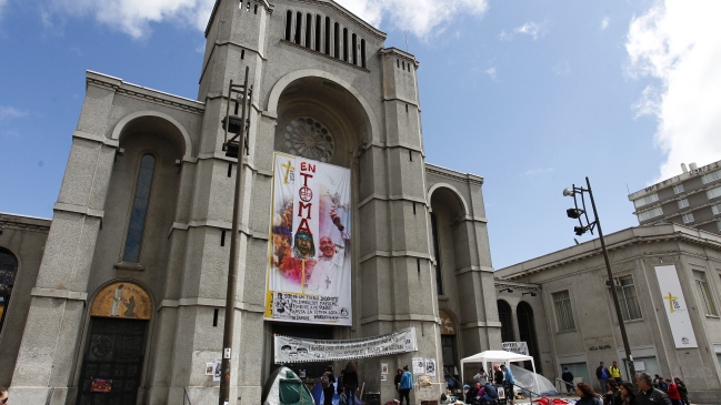 Manifestantes depusieron toma de la catedral de Concepción