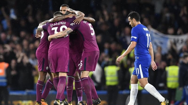 Manchester City superó por la mínima a Chelsea y sigue en la cima de la Premier League