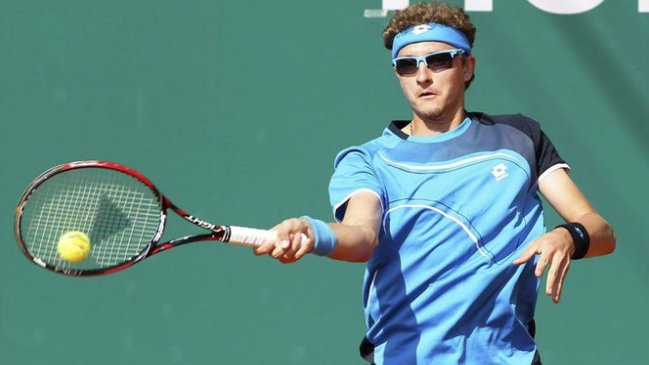 Denis Istomin alcanzó el título en Chengdu tras retiro de Baghdatis