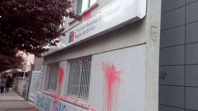 Movimiento Juvenil Lautaro se adjudicó ataque a edificio gubernamental