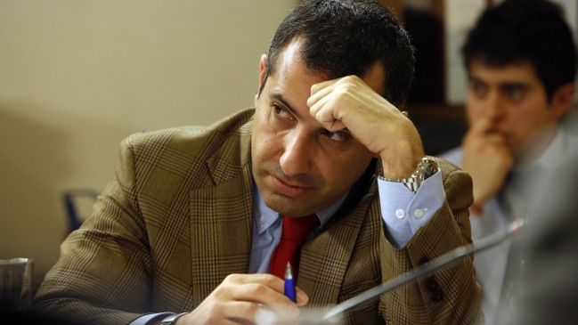 Cuestionamientos a Hasbún como interpelador del ministro del Interior