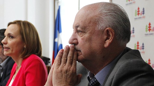 Partido Comunista: Pensaríamos dos veces estar en un Gobierno con Carolina Goic