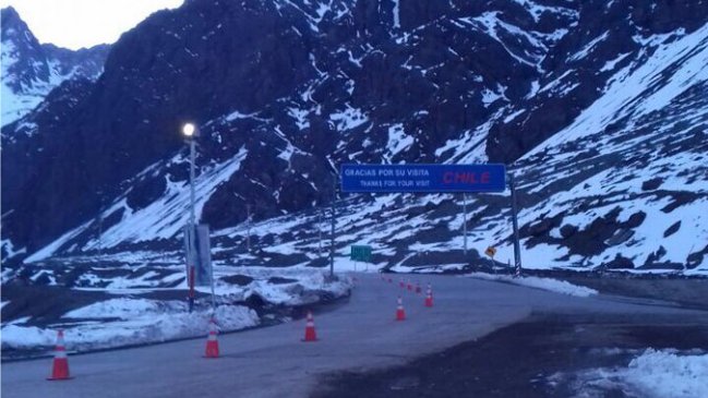 Paso Los Libertadores funciona con normalidad tras paso de sistema frontal