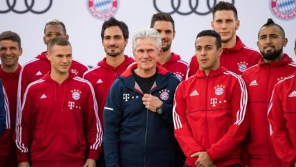 Vidal asistió junto al plantel de Bayern Munich a presentación de autos