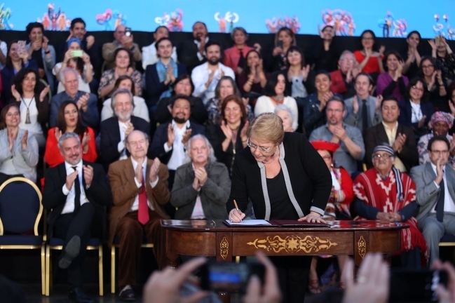 Presidenta Bachelet promulga el nuevo Ministerio de las Culturas, las Artes y el Patrimonio
