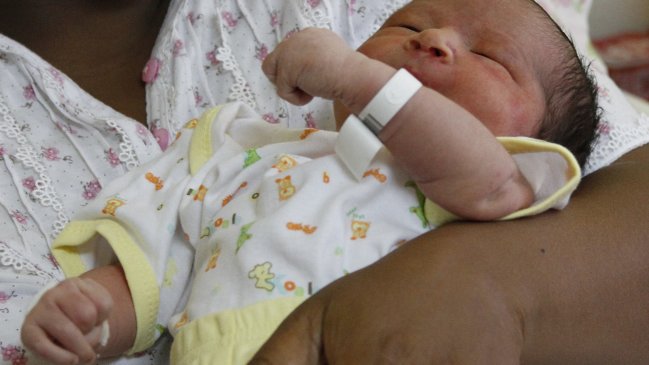 Mujer dio a luz a bebé de 7,1 kilos en Vietnam