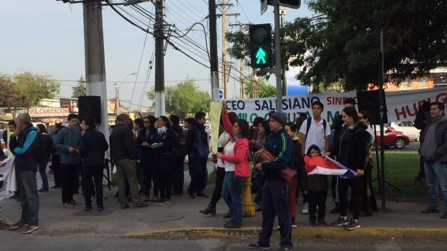 Trabajadores del Liceo Salesianos Macul cumplen ocho jornadas de movilización