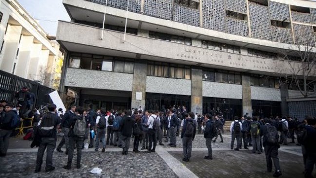 Instituto Nacional: Solicitan aumentar medidas de seguridad en inmediaciones del colegio