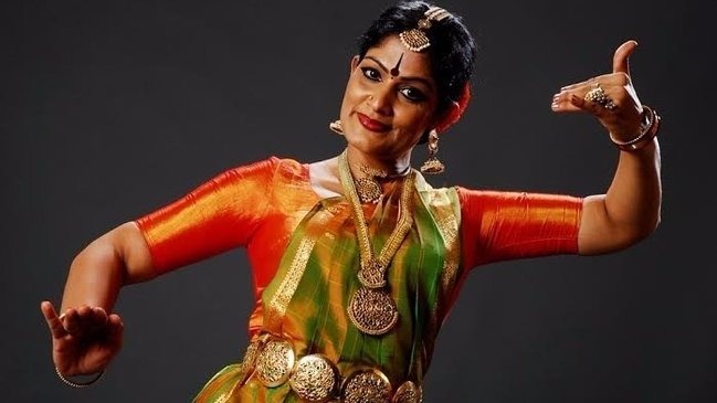 Importante compañía de danza milenaria llega a Chile por los 70 años de la India