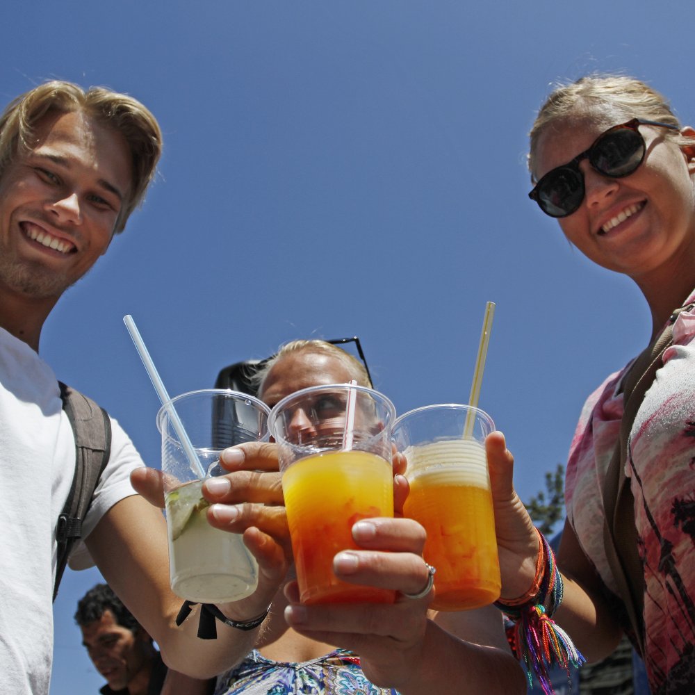 Estudio reveló que el consumo de alcohol ayuda a hablar mejor otros idiomas