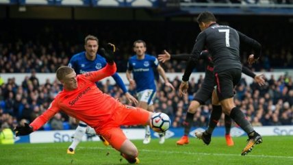 Alexis Sánchez le regaló una soberbia actuación al cumpleañero Arsene Wenger