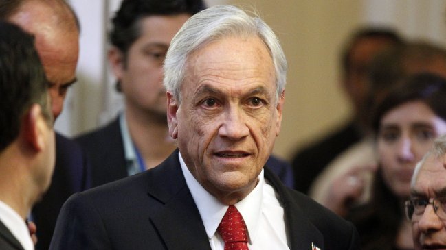 Piñera plantea dudas por llamado del Gobierno a votar en las elecciones