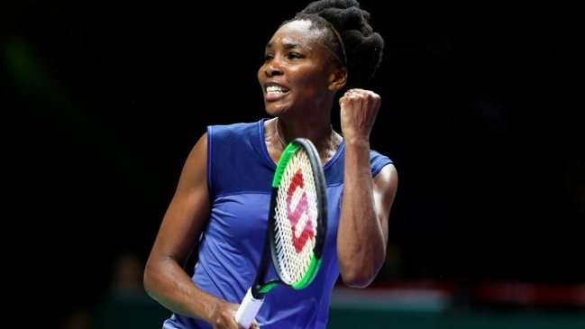 Venus Williams se repuso de su derrota inicial y batió a Ostapenko