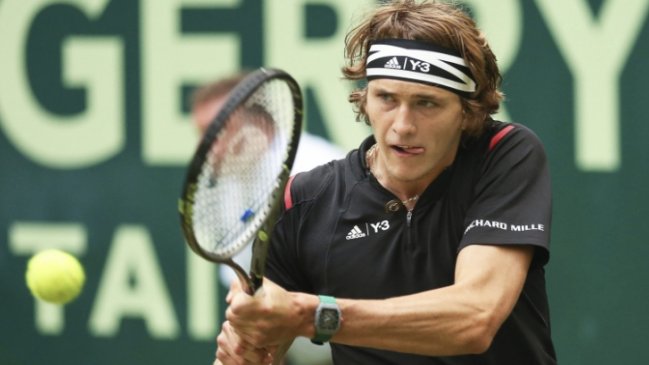 Alexander Zverev superó a Gilles Simon y llegó a cuartos de final en el ATP 500 de Viena