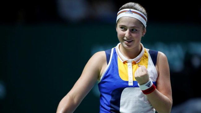 Jelena Ostapenko dijo adiós al WTA Finals con un triunfo sobre Karolina Pliskova