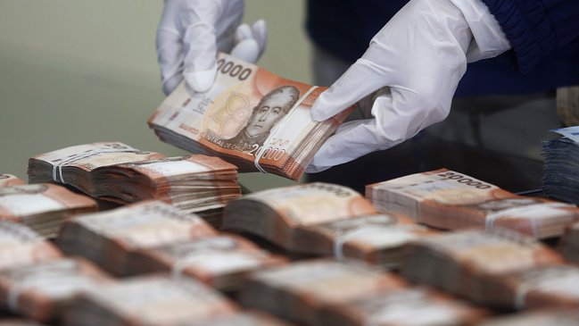 Mujer que viajaba a Tocopilla se equivocó de maleta y encontró 108 millones de pesos