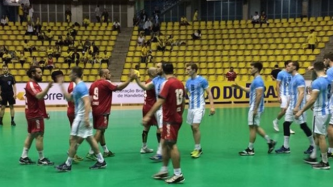 Chile se estrenó con amarga derrota ante Argentina en el Torneo 4 Naciones de Balonmano