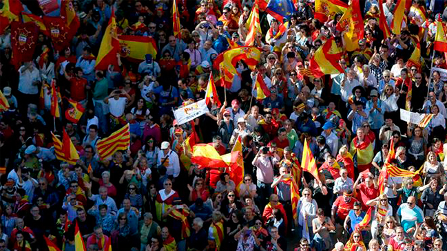 Multitudinaria marcha se tomó Barcelona para protestar contra la independencia