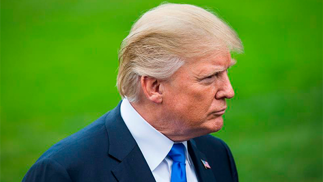 El respaldo a Trump cayó a sus niveles más bajos, según encuesta