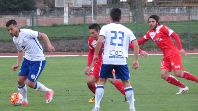 Naval y Malleco Unido repartieron puntos y se enredaron en dar caza a Deportes Vallenar